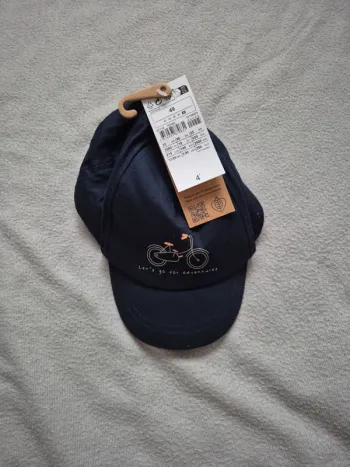 Casquette neuve kiabi taille 49 1-2 ans