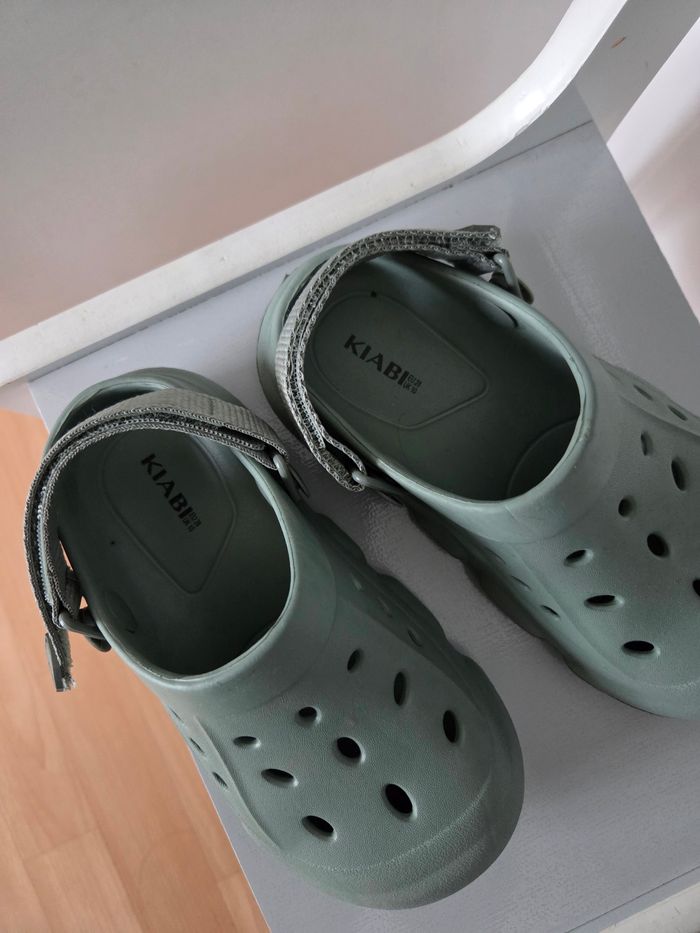Crocs enfant neuve - photo numéro 3