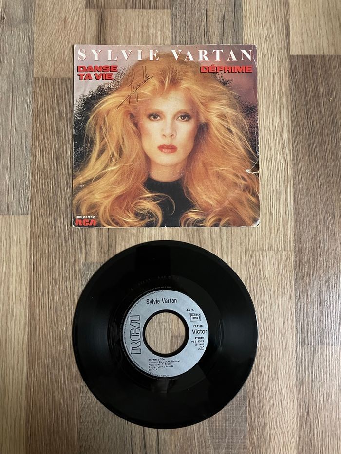 Vinyle 45 tours-Sylvie Vartan-Danse ta vie - photo numéro 1