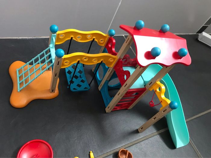 Playmobil Family Fun 9423 Parc de jeu avec toboggan complet - photo numéro 5