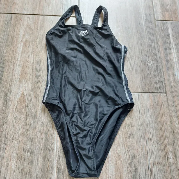 Maillot de bain 1 pièce Arena noir taille 40