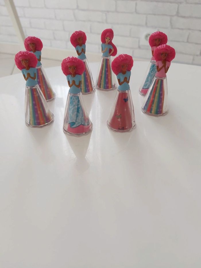 Lot figurines barbie kinder