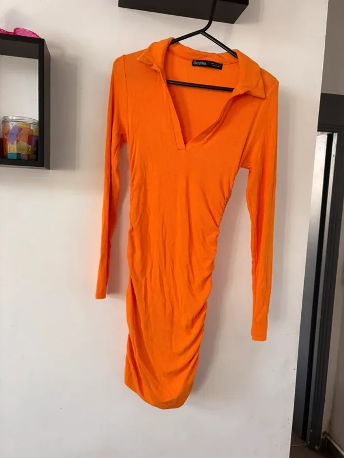 Robe Bershka • S
