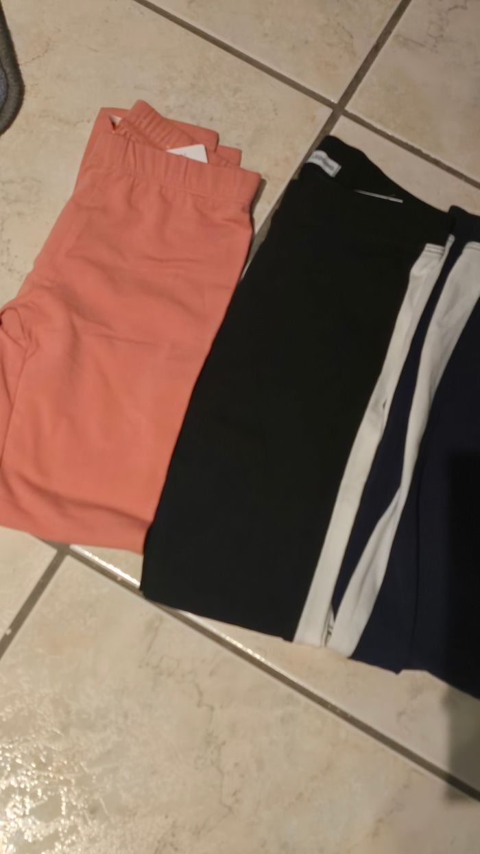 NEUFS (non portés) 🤩😍🥰 lot leggings 8 ans fille 🥰😍🤩 - photo numéro 2
