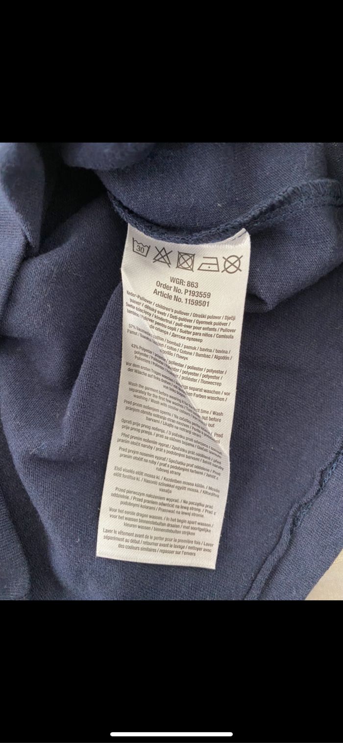 Tee shirt manches longues dinosaure Neuf 7 ans - photo numéro 9