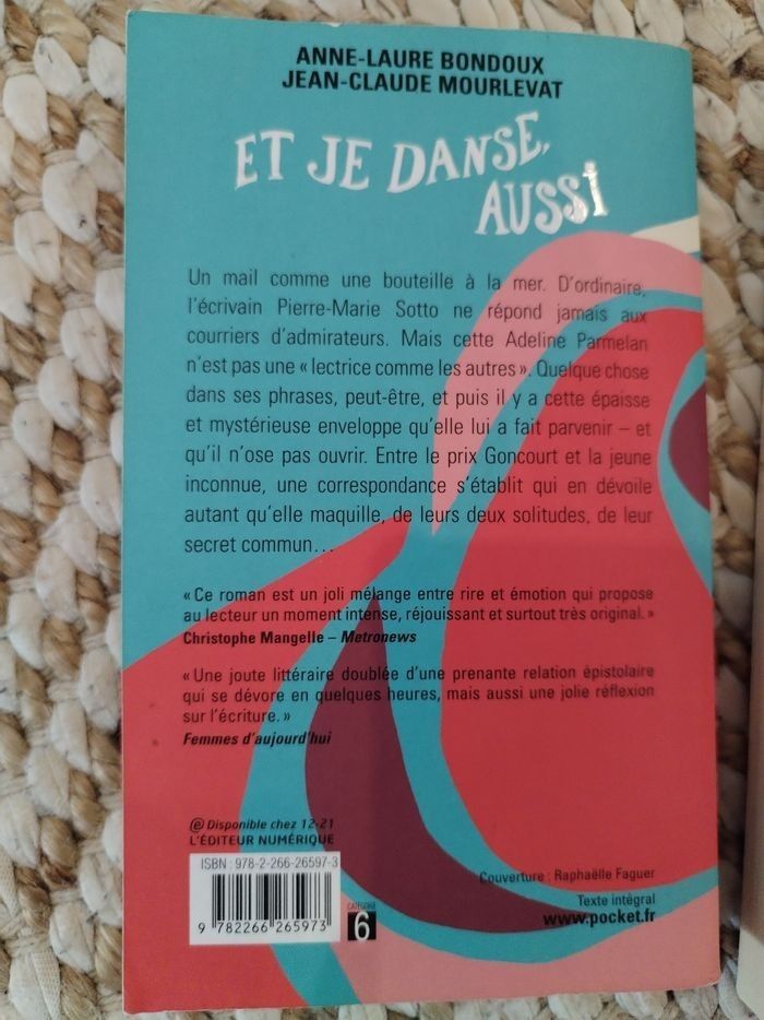 Lot 3 livres romance - photo numéro 4