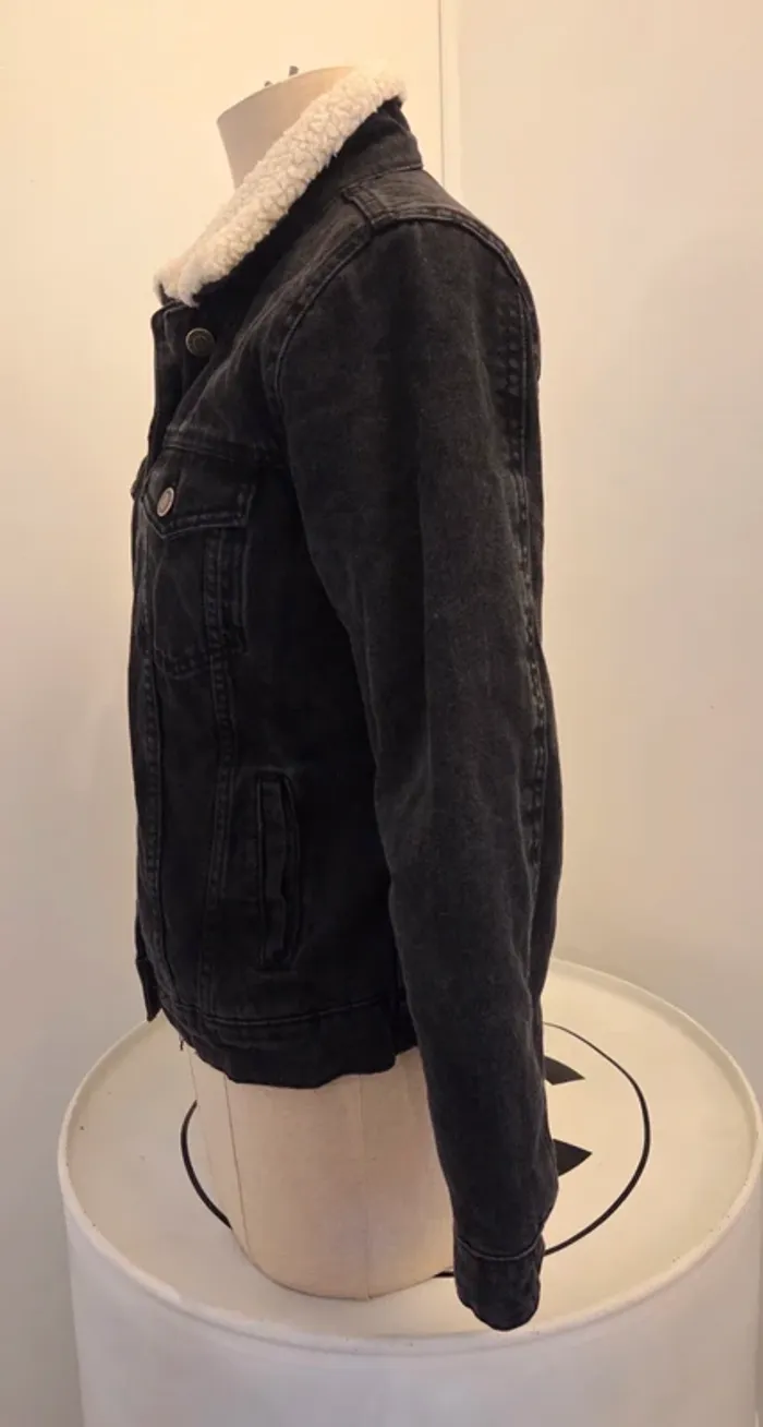 Veste en jean doublée effet mouton Bershka - photo numéro 4