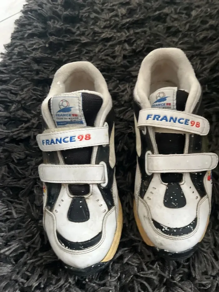 Baskets vintage France 98 /38 / Blanches /Bon état - photo numéro 3