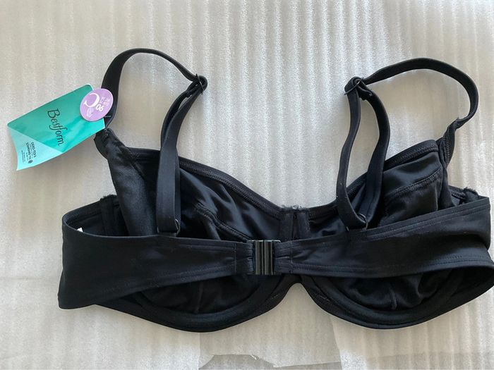 Haut maillot noir Bestform neuf - photo numéro 5