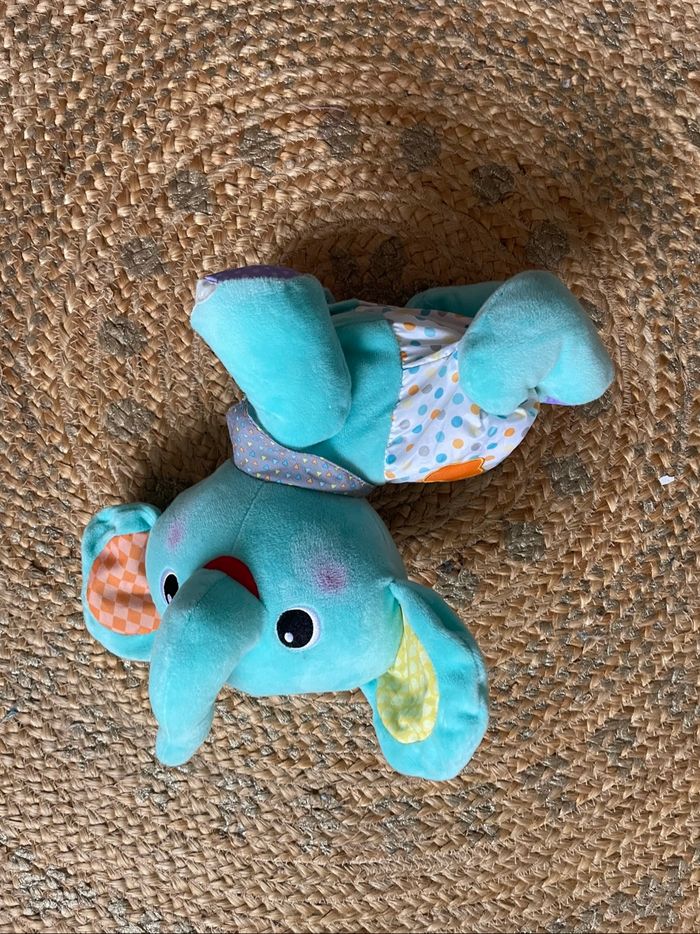 Éléphanteau 1,2,3 suis moi