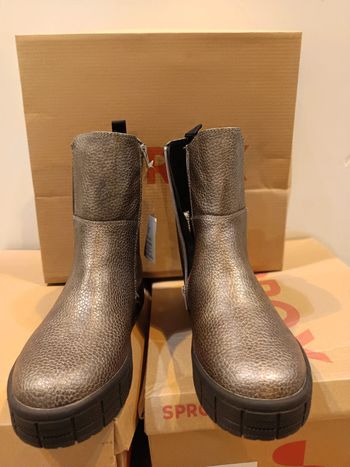Bottines neuves taille 35