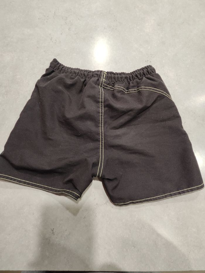 Lot de 2 shorts de bain garçon/maillot de bain– Taille 5 ans - photo numéro 6