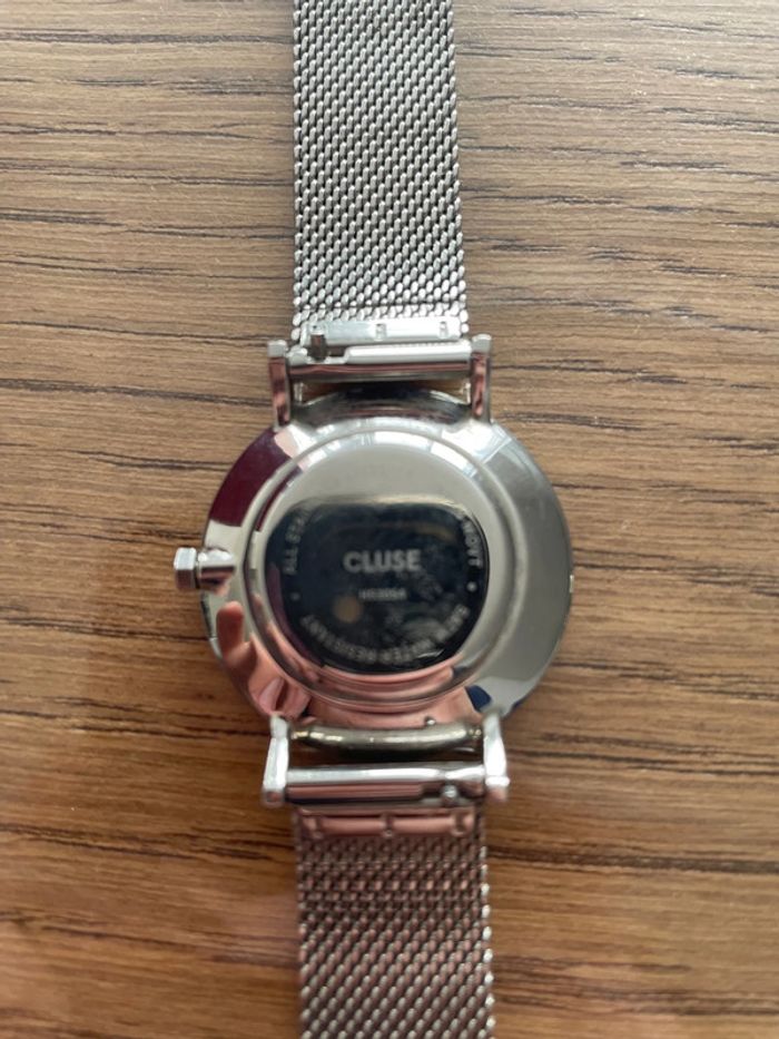 Montre cluse - photo numéro 3