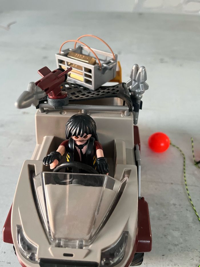 Véhicule amphibie et bandit Playmobil - photo numéro 2