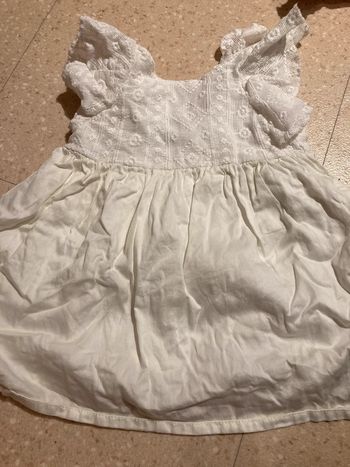 Robe blanche dentelle