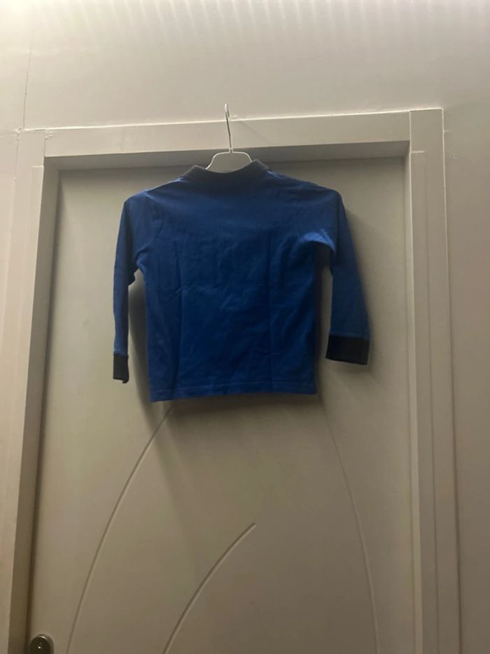 T-shirt à col , taille 4  ans - photo numéro 2