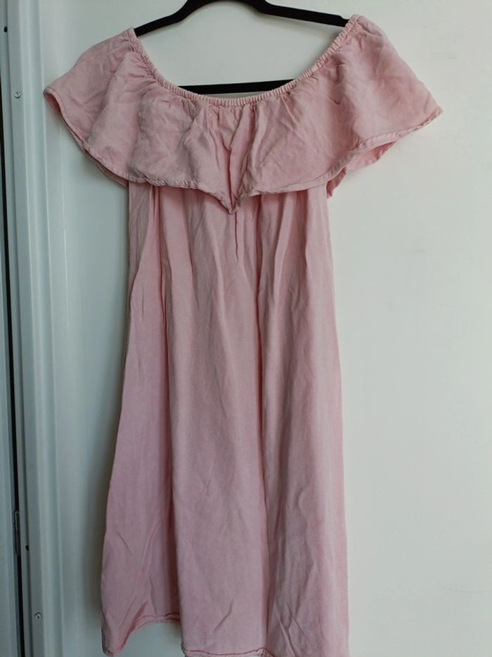 Robe rose courte genou pâle épaule denudé Kiabi Taille 36 – Lyocell – Très bon état - photo numéro 2