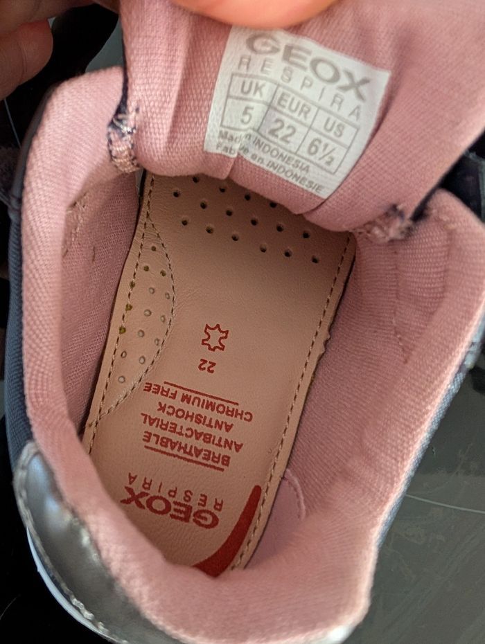 Baskets fille. Taille 22. Semelle intérieure en cuir. Neuf. Geox - photo numéro 8