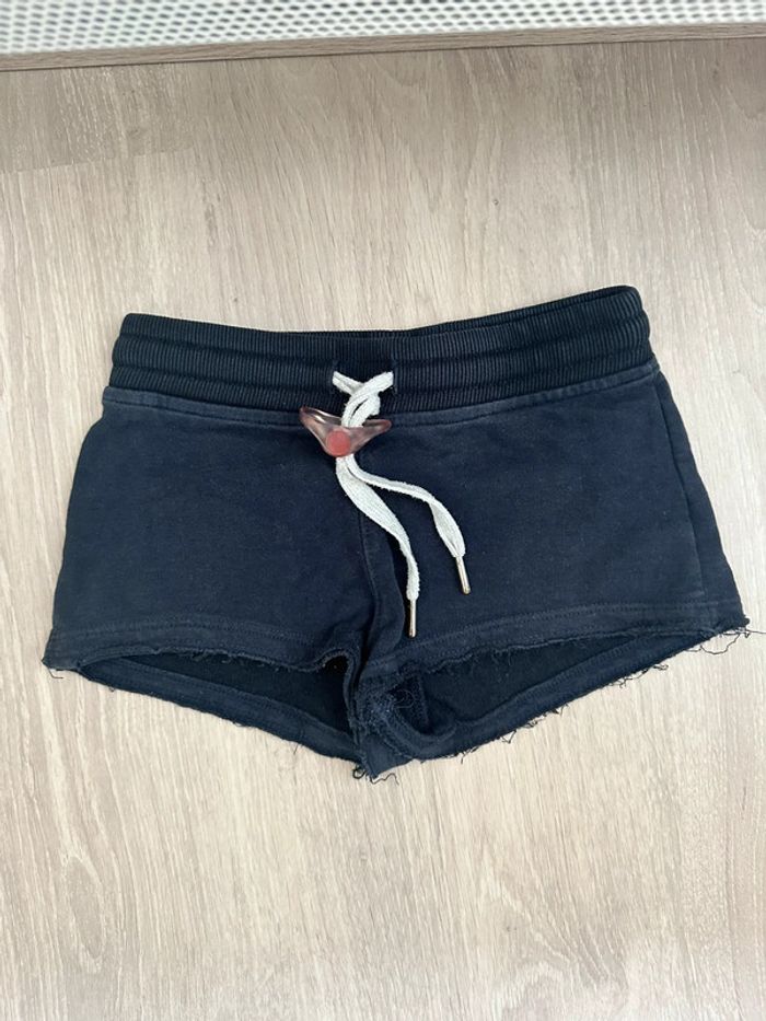 Short sweet pants
