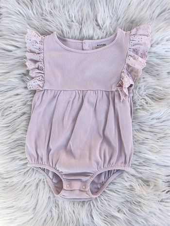 Fille 👧🏻 Barboteuse rose kiabi 24 mois