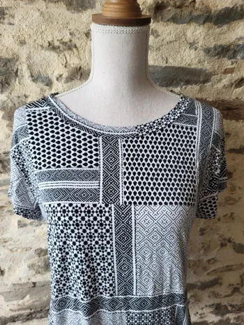 T-shirt manches courtes à motifs noir et blanc H&M Taille L ou 40