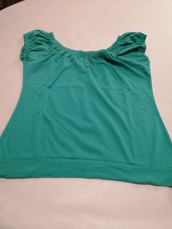 Beau débardeur original belle qualité couleur entre turquoise et vert