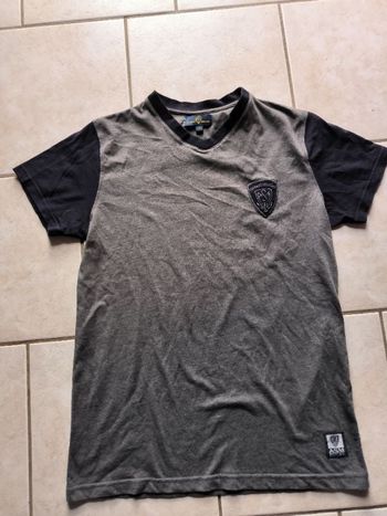 Tee shirt