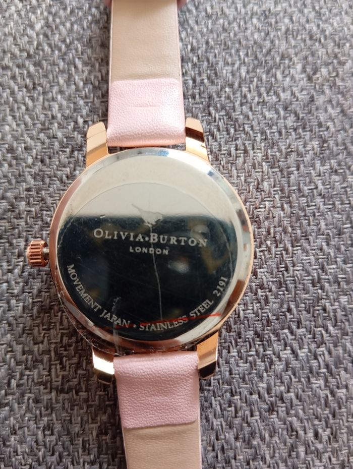 Montre Olivia Burton rose - photo numéro 4