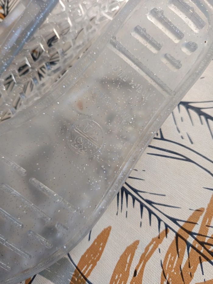 Chaussures plastiques aquatiques 33/34 - photo numéro 3