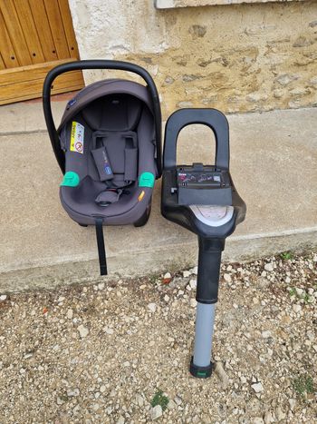 Coque auto  avec base isofix CHICCO
