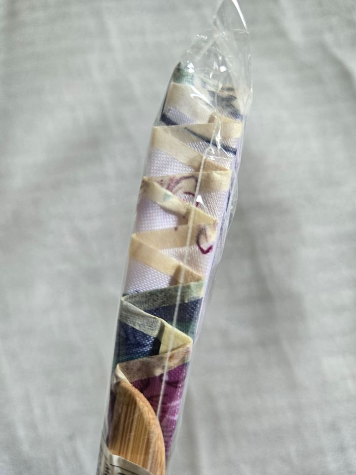 Eventail fuschia violine, bleu et vert aux courbes arrondies - photo numéro 5