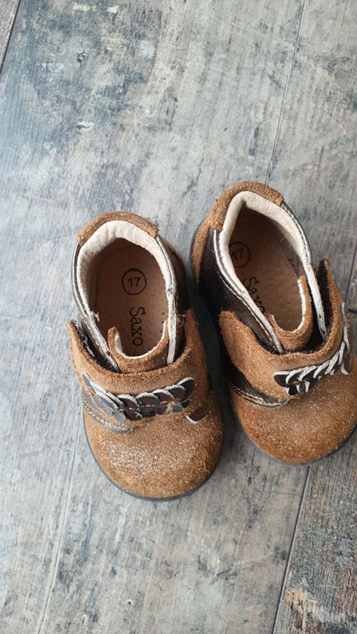 Très belle paire de chaussures saxo blue taille 17 en excellent état - photo numéro 5