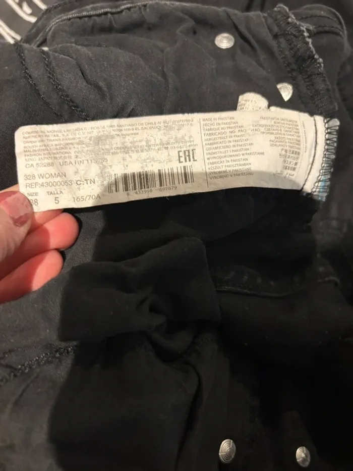 Jean noir Mango T36 en très bon état - photo numéro 7