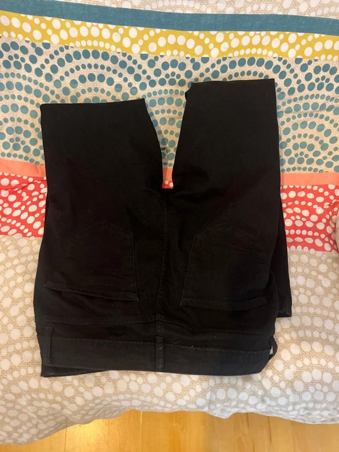 Jean noir - photo numéro 4