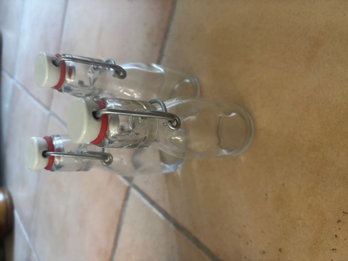 3 petites bouteilles en verre 0.1l - photo numéro 2