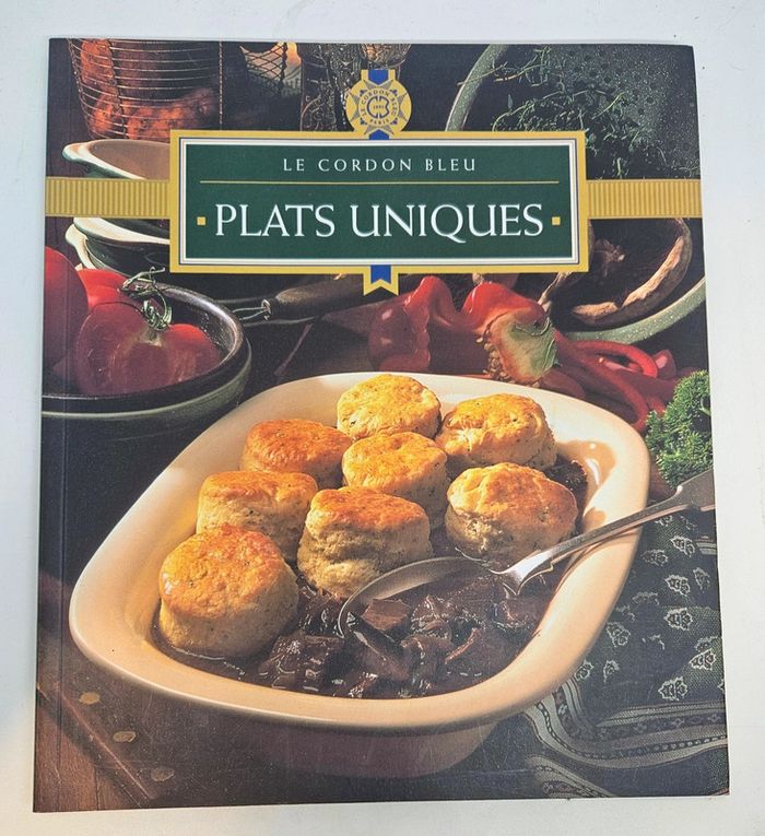"Plats uniques".
Le cordon bleu. 
64 pages.
ISBN : 3.8290.0613.6