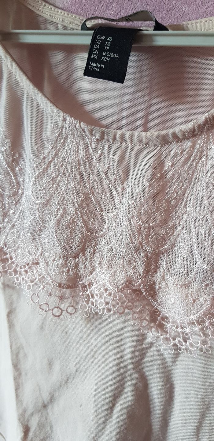 T-shirt dentelle XS - photo numéro 3