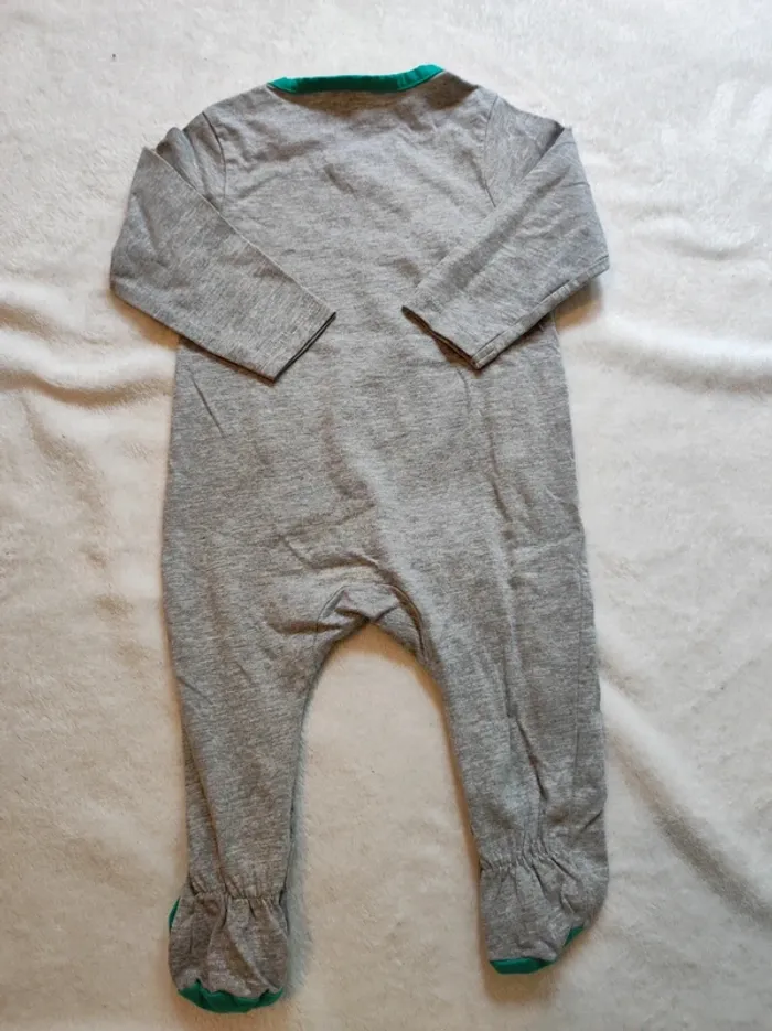Lot pyjama body 9 mois - photo numéro 10