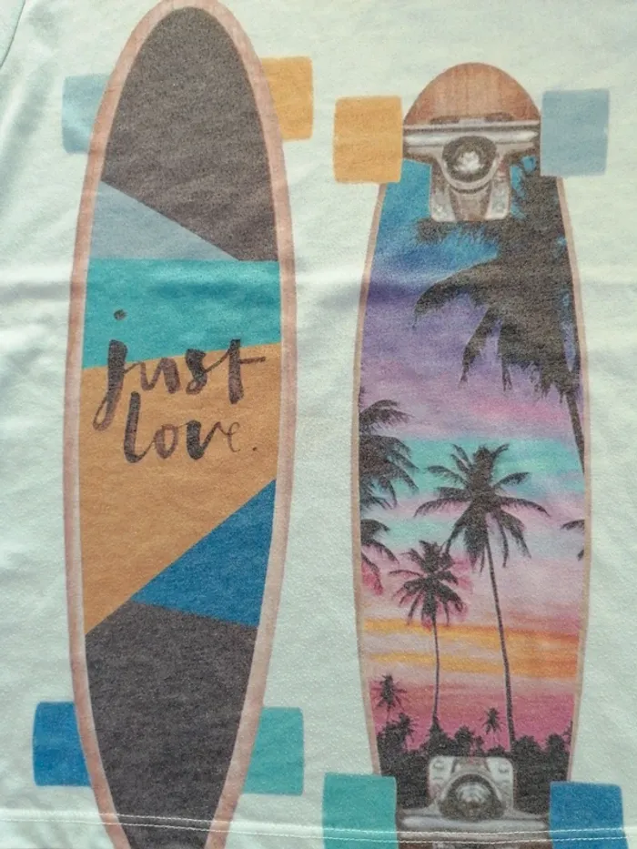Tee shirt taille 8 ans - photo numéro 2