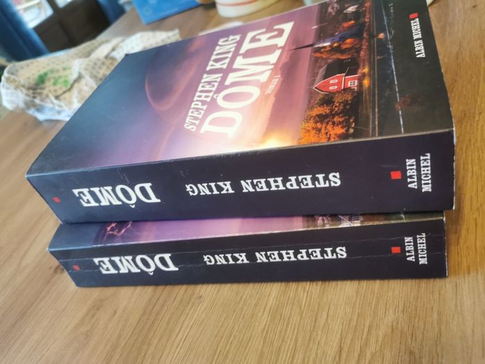 Lot des 2 tomes Dôme de Stephen King - photo numéro 3
