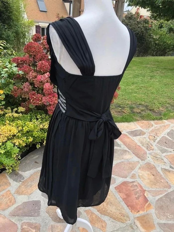 Robe Mogan neuve taille 38 - photo numéro 9