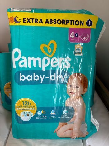 Couche Pampers taille 4+