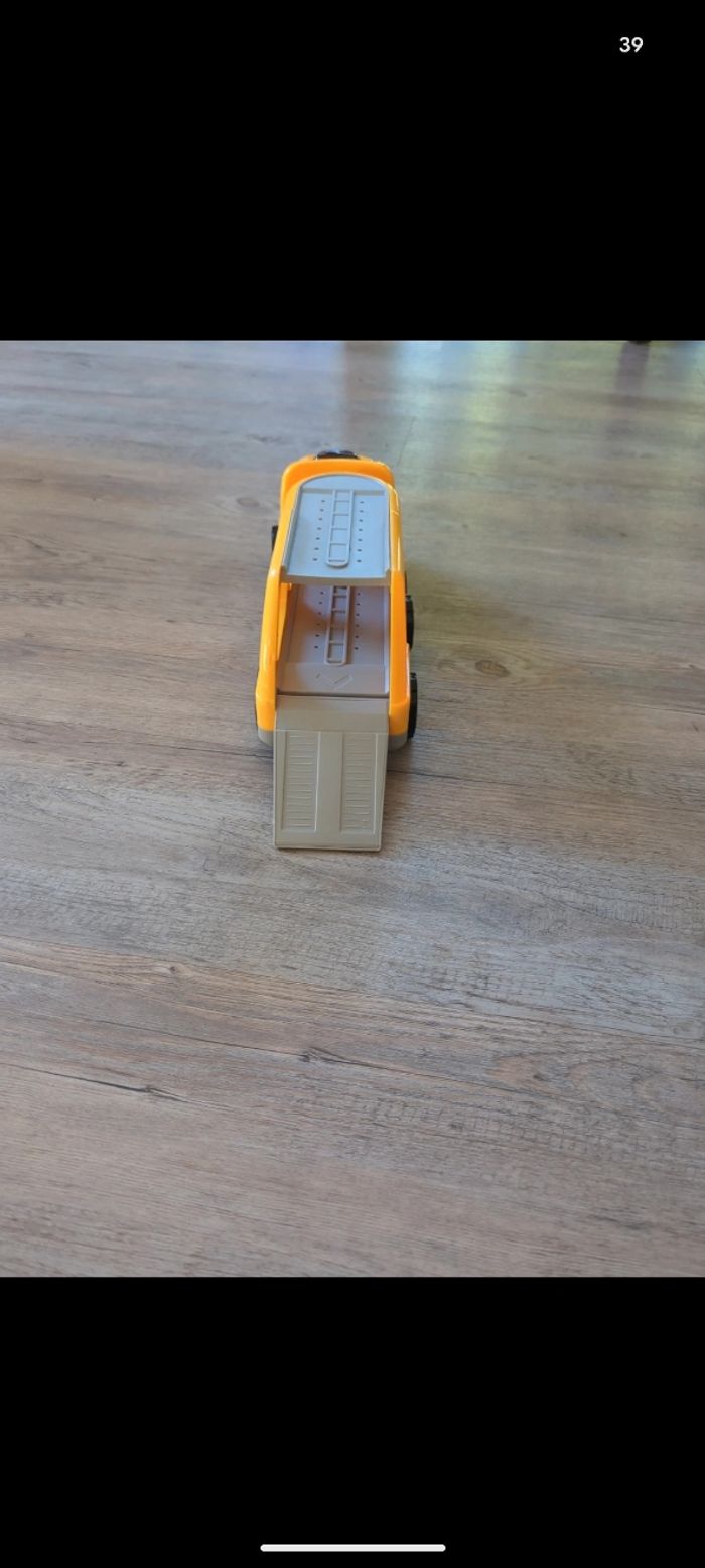 Camion transporteur Truck - photo numéro 4