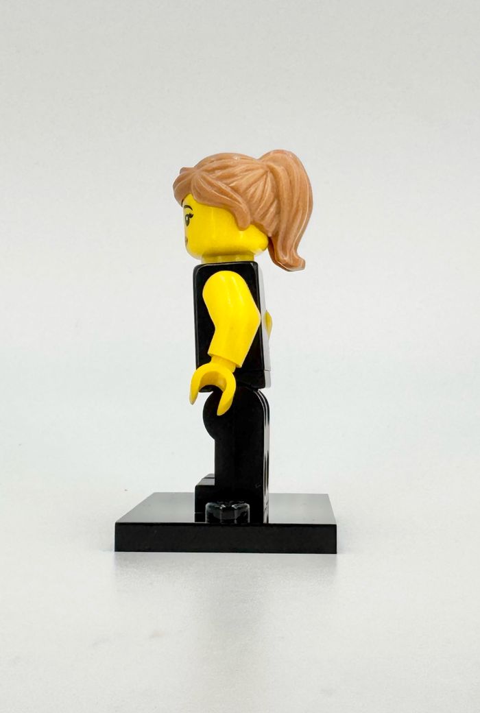 Lego Figurines Série 4 (Réf. : 8804) : La Surfeuse - photo numéro 3