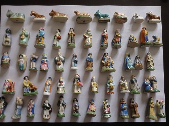 Lot de 53 fèves/santons/religion/crèche