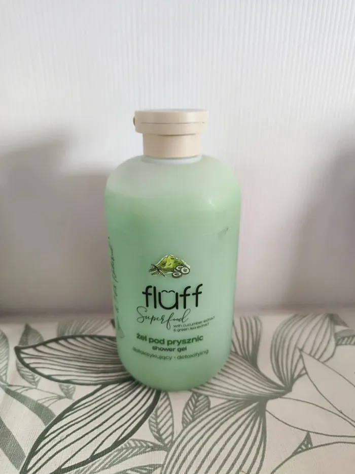 Fluff gel douche concombre et thé vert 500ml exp 07/26