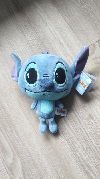 Peluche Disney Stitch "POPZ" – État Neuf avec Étiquettes