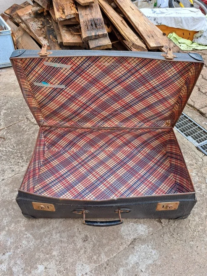Ancienne valise en carton - photo numéro 2