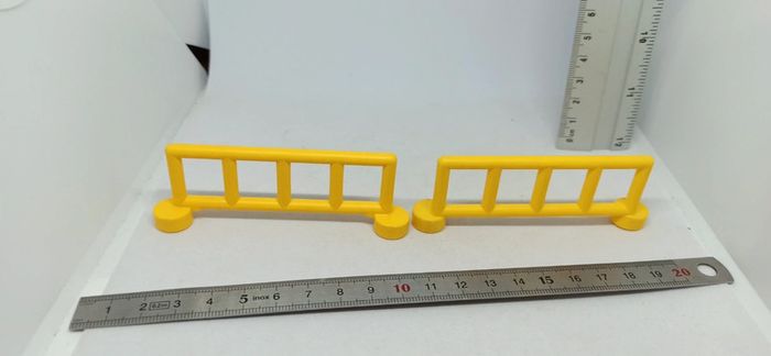 2 barrières jaunes lego duplo - photo numéro 2