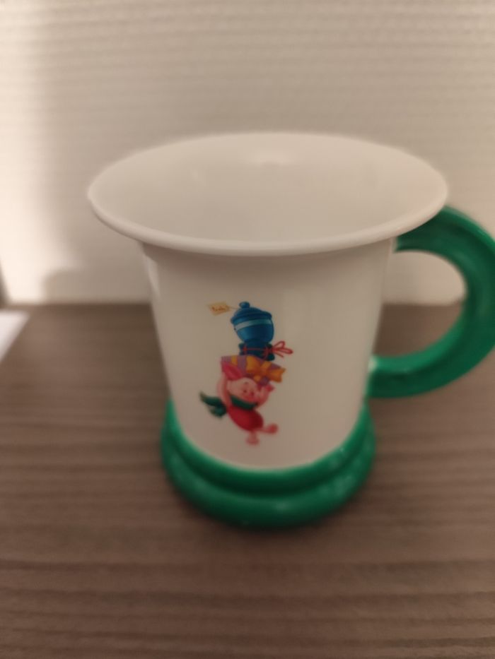 Tasse noël Winnie l'ourson en plastique - photo numéro 2